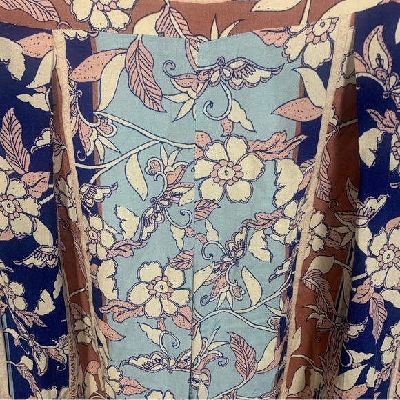 Gypsies & Moondust Cropped Floral Pull On Rayon Pants - Picture 15 of 15